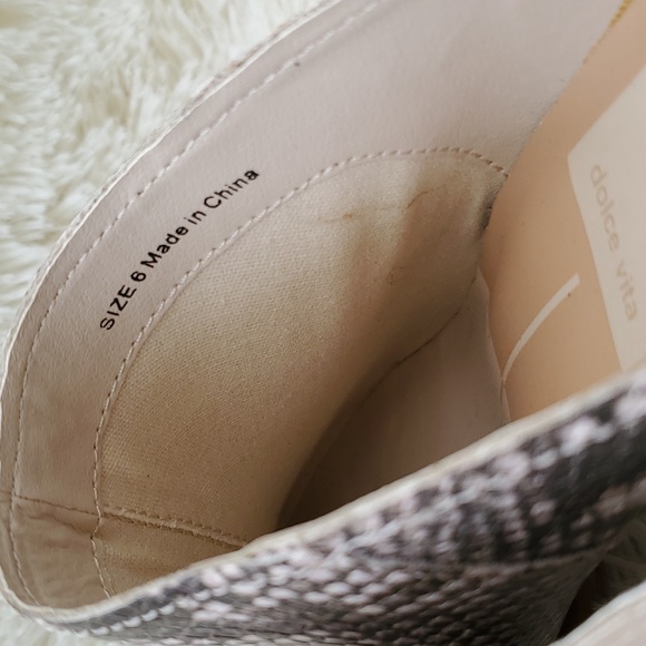 NWOT DOLCE VITA WOMENS SIZE 6 MULES / CLOGS . FAUX SNAKE SKIN - Picture 6 of 9